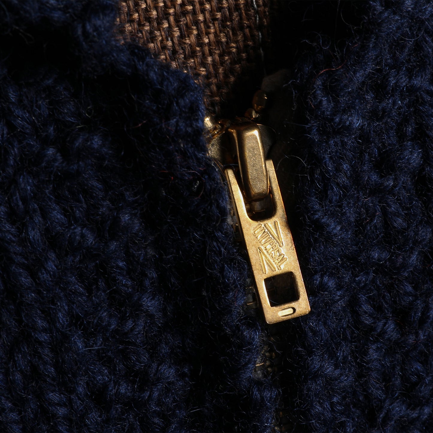 Lightning*GIZEMO COWICHAN SWEATER